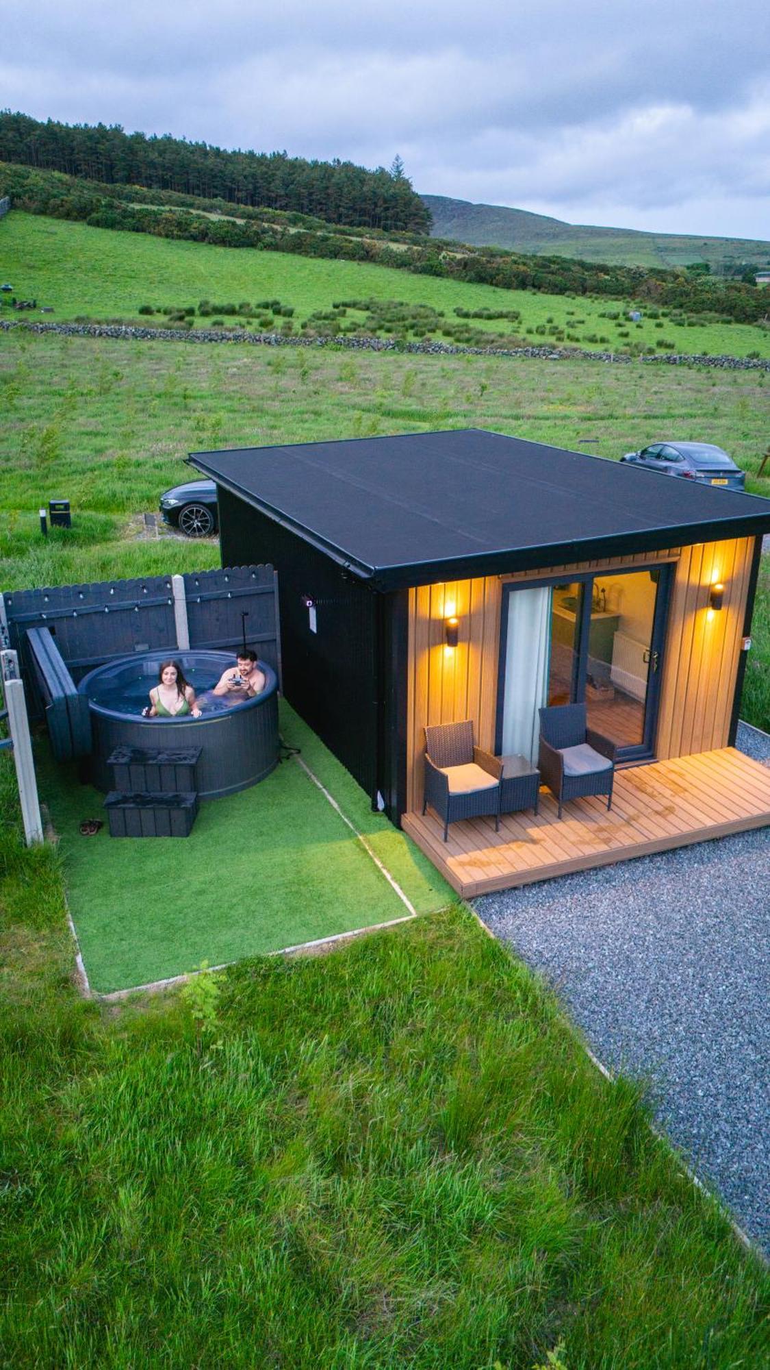 Oakwood Glamping Mourne Mountains Campsite *